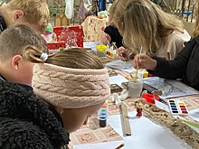 Юные вологжане попробовали себя в роли реставраторов