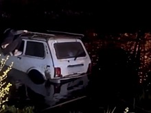 Нижегородцы решили испытать новый внедорожник и едва не утопили его