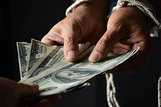 Мужчина разбогател на 52 миллиона рублей благодаря дню рождения друга