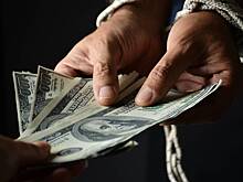 Мужчина разбогател на 52 миллиона рублей благодаря дню рождения друга