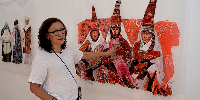 Целлофановая живопись: художница из Алматы создает картины из пакетов
