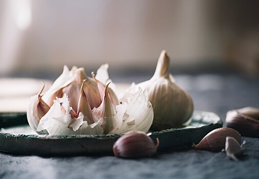 Как заготовить чеснок, чтобы хватило на всю зиму? 3 самых популярных способа