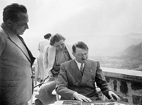 Личный фотограф Гитлера, которого завербовало НКВД