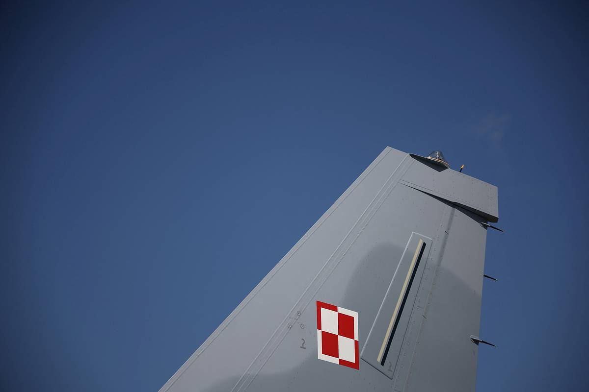 Польша подняла истребители из-за действий России