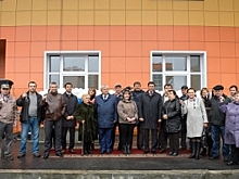 Дмитрий Кобылкин вручил ключи новоселам многоквартирного дома в Новом Уренгое