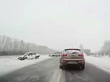 Самые страшные ДТП на обледенелой дороге: видео