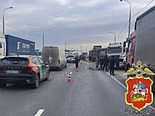 В Мытищах попали на видео последние секунды перед массовым ДТП с большегрузом