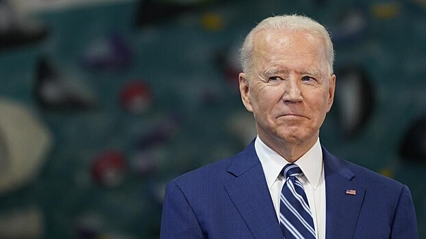 Байден не смог найти выход со сцены