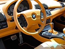 Внедорожник Lamborghini Urus станет самым ярким авто, получив желтый салон от Mansory