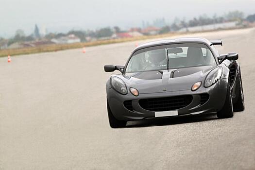 Lotus представил последний автомобиль на ископаемом топливе