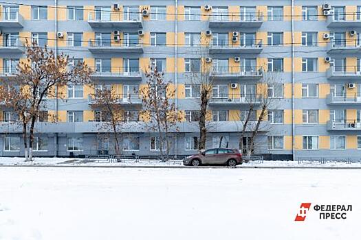 В Сургуте мужчина избил жену и выпрыгнул с четвертого этажа