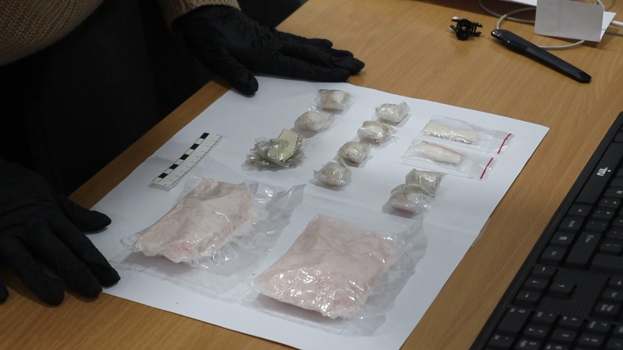 Полицейские Запорожской области задержали в Бердянске двух наркосбытчиков «синтетики»