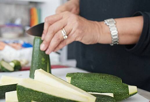 Россиян предупредили о вреде закусок из кабачков