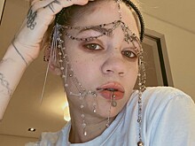 Возлюбленная Илона Маска продает часть своей души