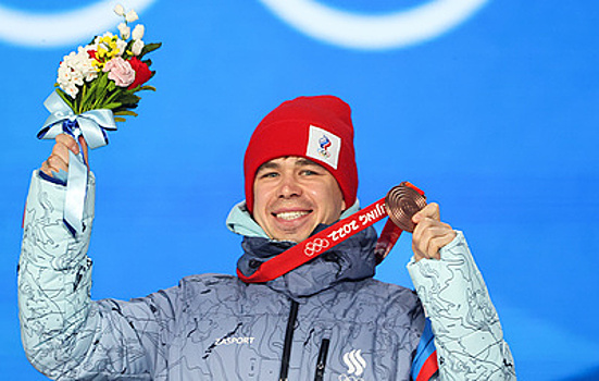Шорт-трекиста Елистратова наградили бронзовой медалью Олимпиады