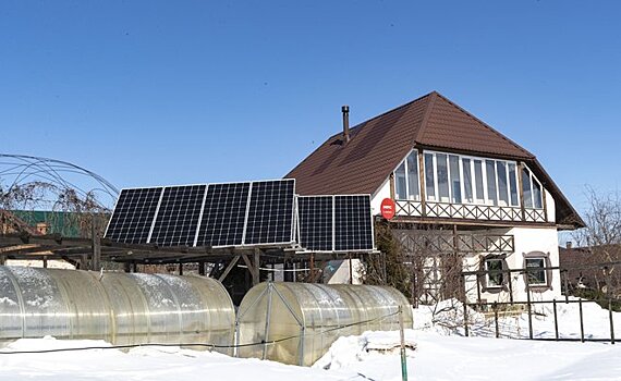 Место под солнцем: татарстанская семья экономит на электричестве с помощью солнечных батарей