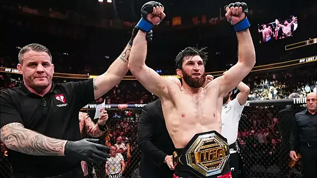 Анкалаев поднялся на одну позицию в рейтинге UFC