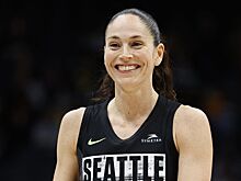 В Сиэтле открыли бронзовую статую в честь Сью Бёрд