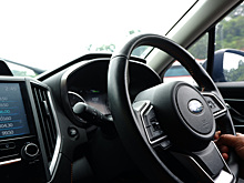 Путин решил судьбу праворульных машин, АвтоВАЗ поднимает цены, ГИБДД грозит крупными штрафами. Главное за неделю