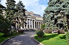 Выставка «Грузинские палестины» открылась в мемориальной квартире Св. Рихтера