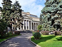 Выставка «Грузинские палестины» открылась в мемориальной квартире Св. Рихтера