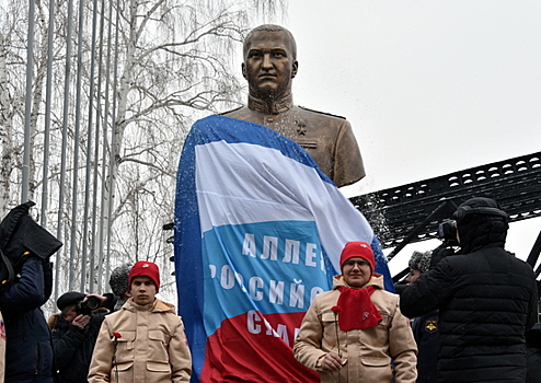 В Казани увековечили память 11 Героев России