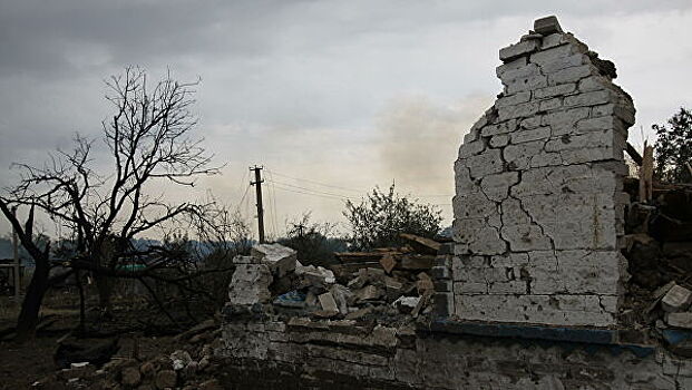 Силовики 28 раз за сутки нарушили перемирие в Донбассе, заявили в ДНР