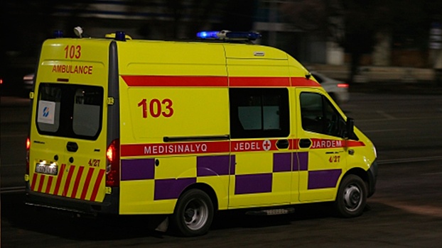 На севере Казахстана перевернулся микроавтобус с детской командой