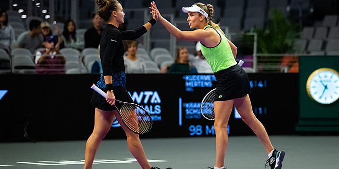 Кудерметова и Мертенс выиграли Итоговый турнир WTA в парном разряде
