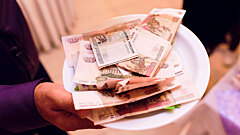 «Коллеги, скидываемся»: когда собирать деньги на работе незаконно