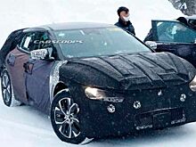 Интерьер нового электрического кроссовера Kia CV рассекретили в Сети
