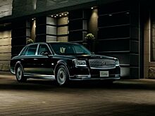 Новый император Японии прибыл на свою коронацию на Toyota Century