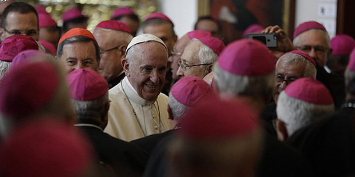 СМИ: чилийские епископы подали Папе Римскому заявление о коллективной отставке