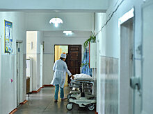 Мальчик, на которого в Бишкеке упала дверь подъезда, пришел в сознание