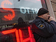 Рубль возобновил рост на открытии торгов