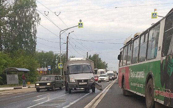 На выезде из Рязани образовалась большая пробка из-за ДТП