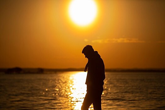 Сильная магнитная буря обрушится на Землю 16 сентября. До этого на Солнце был непонятный взрыв