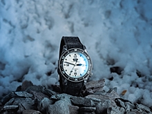 Для владельцев особых Defender создали специальные часы