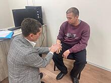 Участнику СВО из Оренбурга помогут с протезированием правой кисти