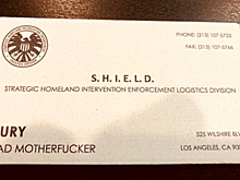 Сэмюэл Л. Джексон показал визитку нового фильма с намеком на «Криминальное чтиво»