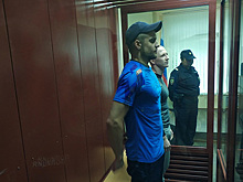 Братья-двойняшки из полиции грабили банки ради больной мамы