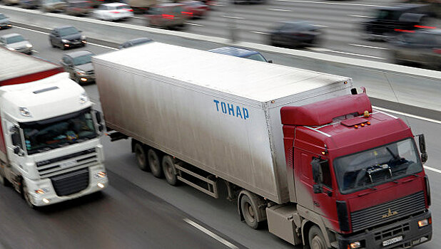 Росавтодор: грузовой транспорт на федеральных трассах передвигается без сбоев
