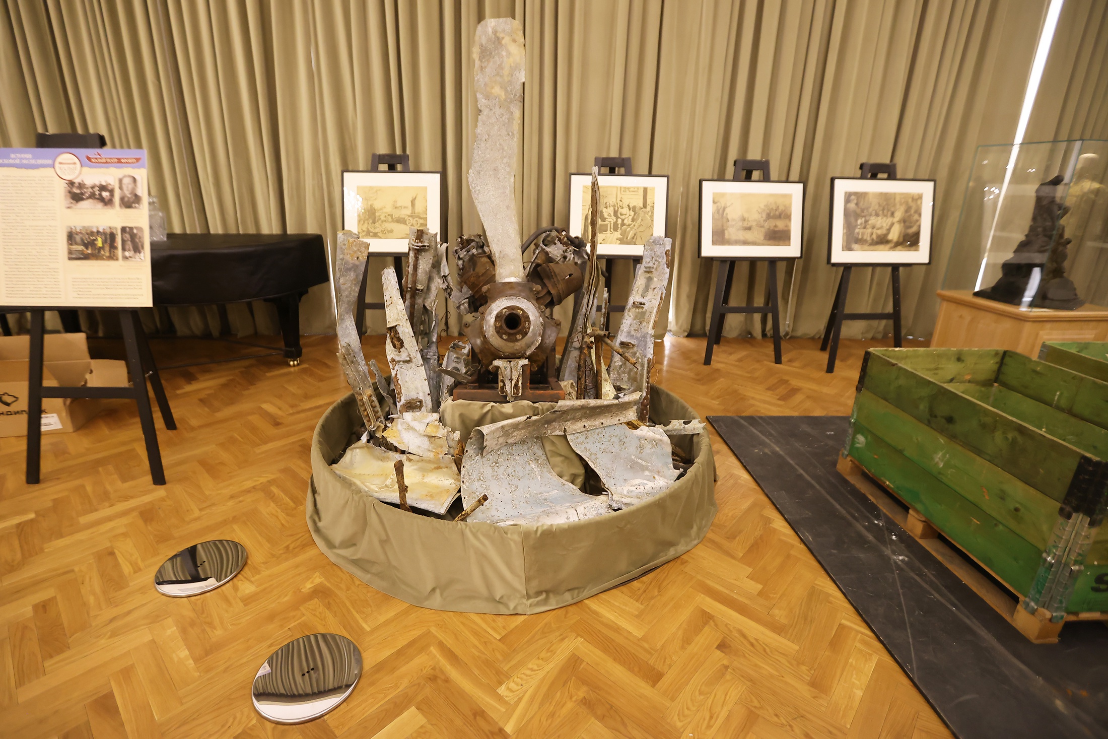 К 1944 году Малый театр собрал миллион рублей на постройку эскадрильи самолетов