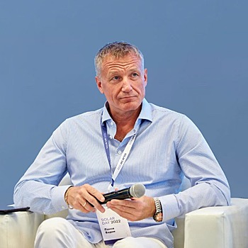 «Талант против контента»: Вадим Панов о преимуществе писателей над нейросетью