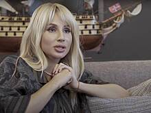 СМИ: «Хозяйку медной горы» Кузбасса просят проверить за частный концерт Лободы