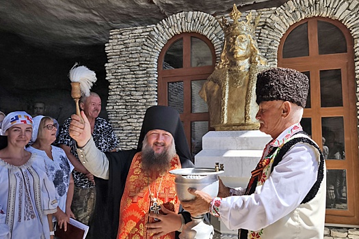 В Крыму открыли памятник молдавскому господарю Штефану Великому