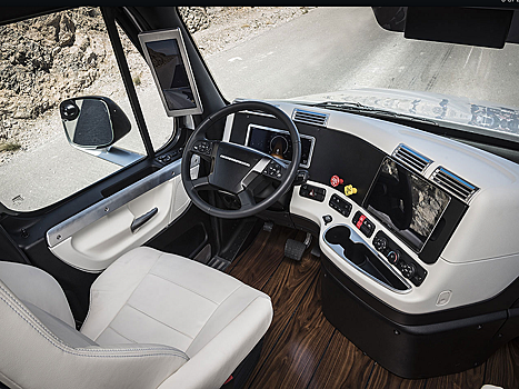 СМИ оценили перспективы создания беспилотного "КамАЗа"