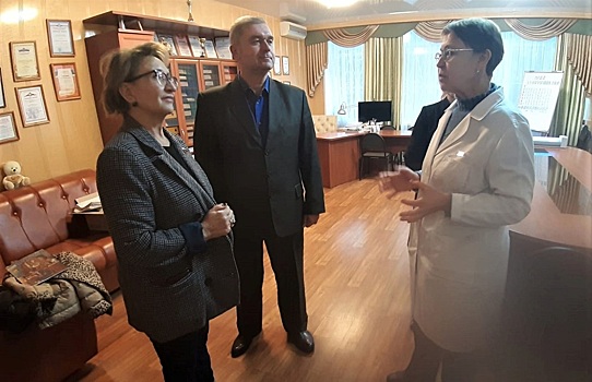Депутат Госдумы Наталья Назарова посетила ряд социальных объектов в Сосновском муниципальном округе
