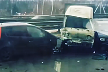 В районе Чехова на трассе М-2 столкнулись порядка 20 машин — видео