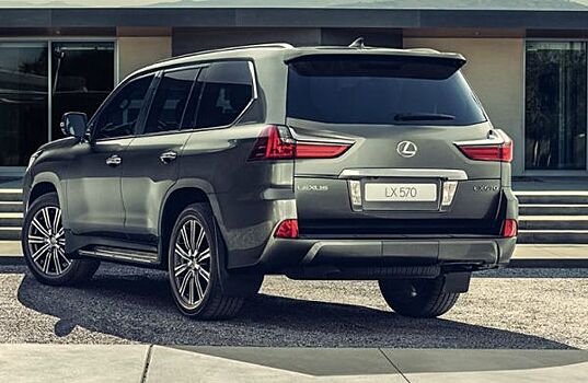 Судоремонтный завод не хочет расставаться с двумя дорогими Lexus